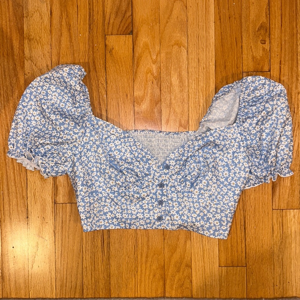 Adorable floral button up crop top
